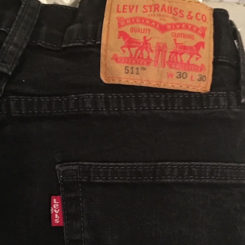 Black Levi’s 511 jean